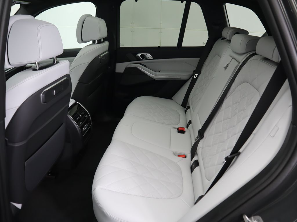 Thumbnail: 2026 BMW X5 - 22