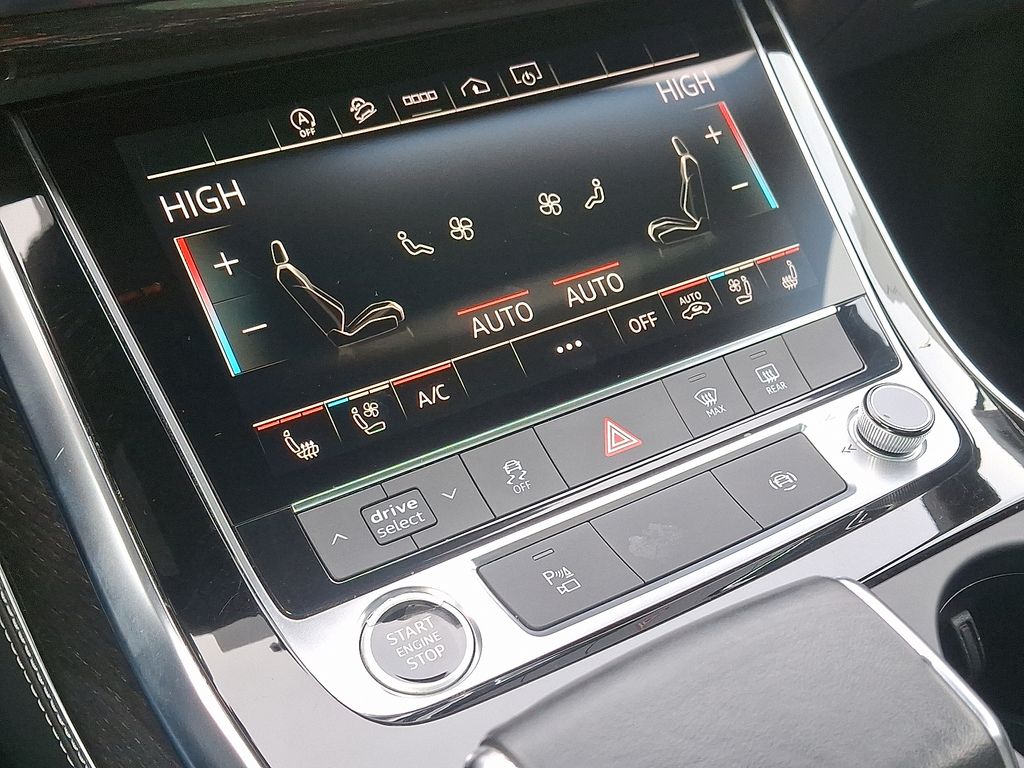 Thumbnail: 2022 Audi Q8 - 16