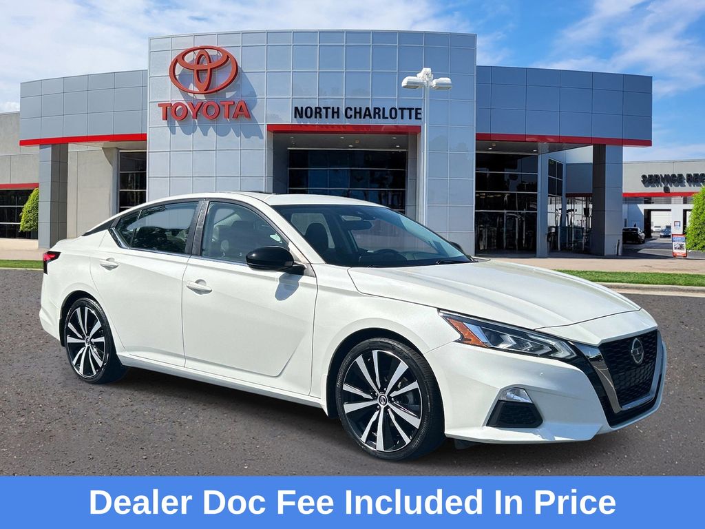 2022 Nissan Altima 2.0 SR FWD
