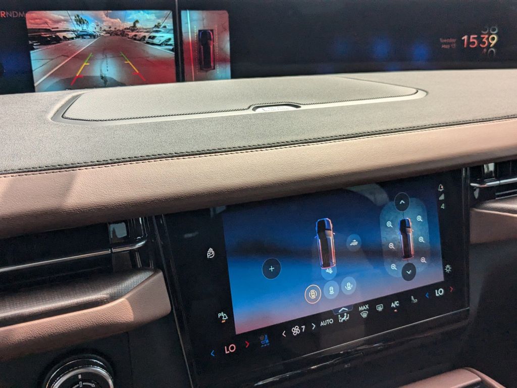 2025 Lincoln Navigator L Reserve