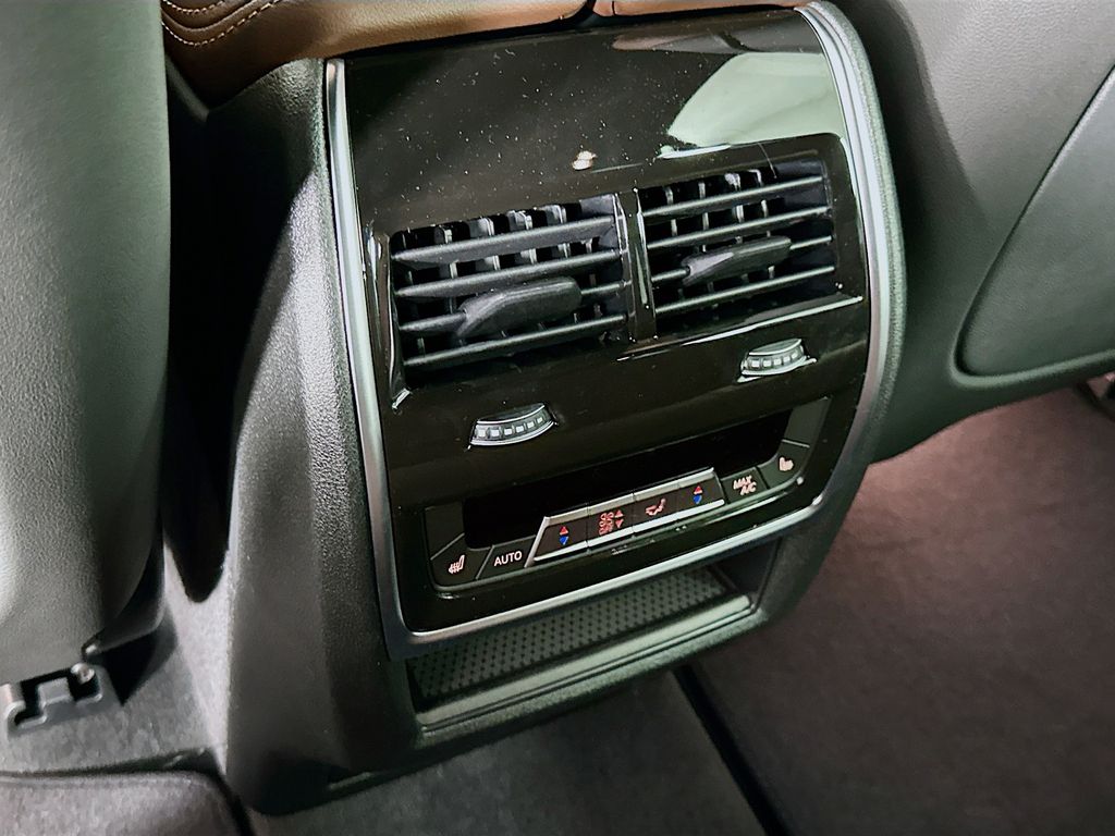 Thumbnail: 2026 BMW X5 - 18