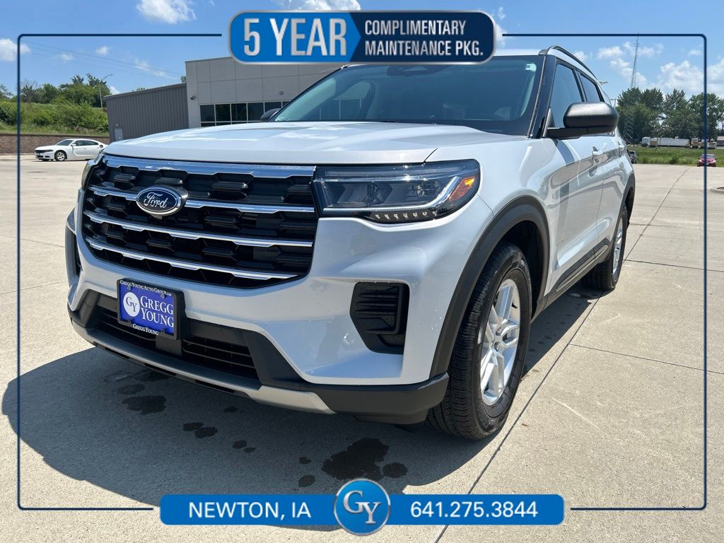 Space White Metallic 2026 Ford Explorer SUV / Crossover All-Wheel Drive Automatic