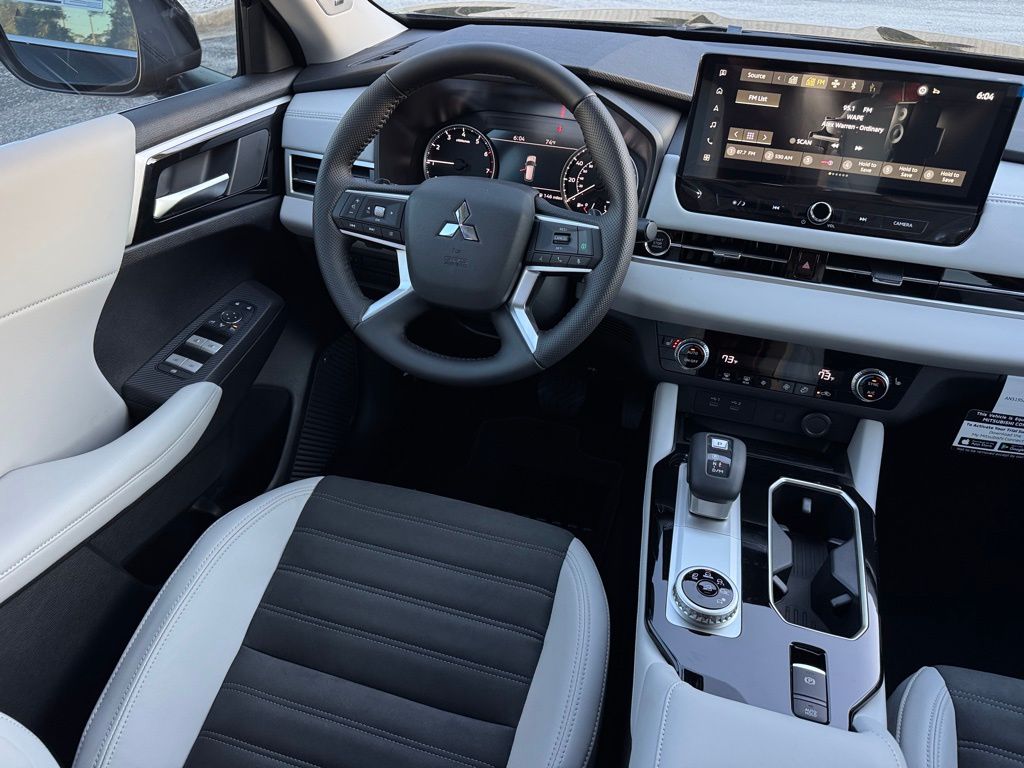 New 2025 Mitsubishi Outlander SUV