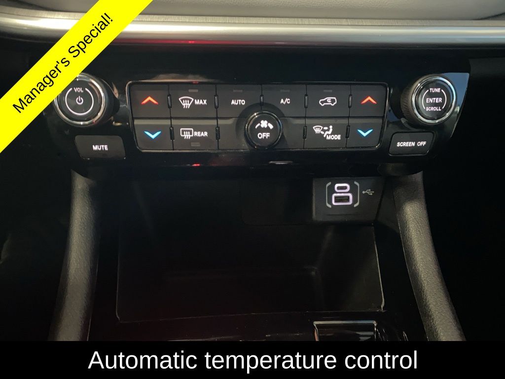 Used 2025 White Jeep Limited image 7