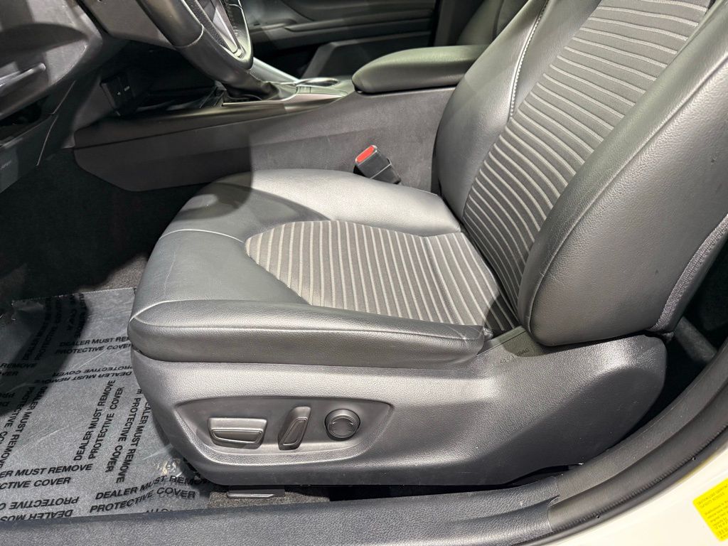 Thumbnail: 2023 Toyota Camry - 13