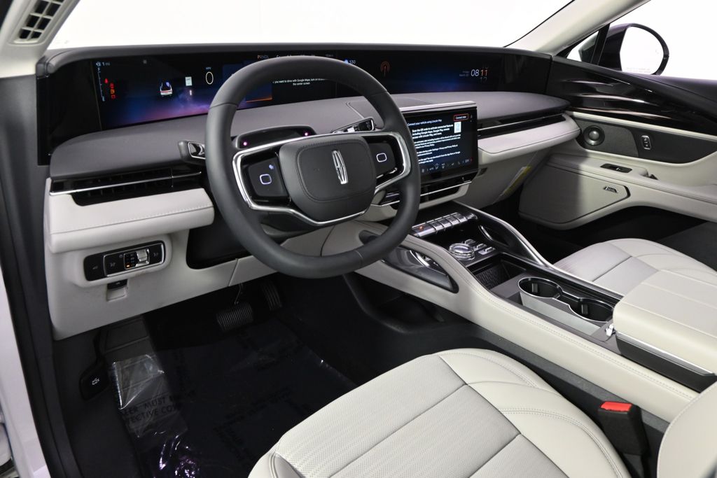 New 2026 White Lincoln Reserve image 12