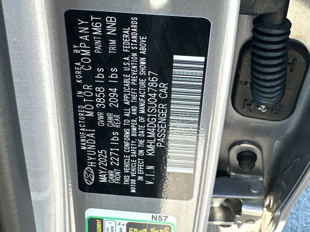 Used 2025 Silver Hyundai SEL Sport image 36