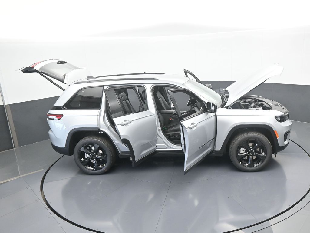 New 2025 Silver Zynith Jeep Limited image 64