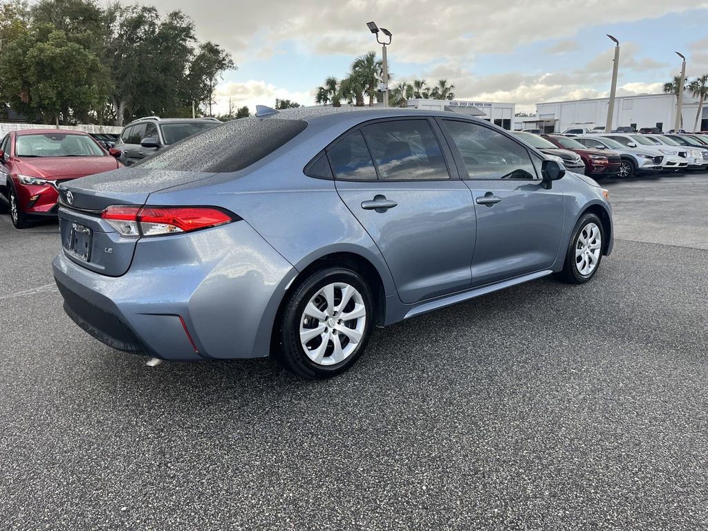 2023 Toyota Corolla LE 5