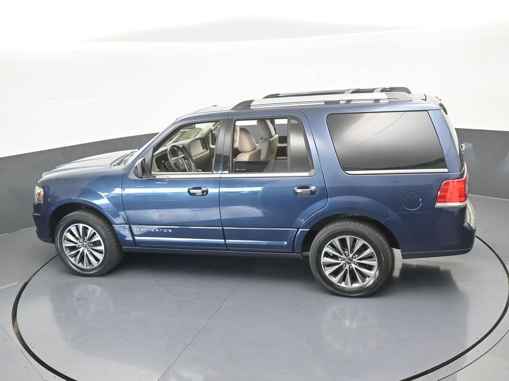 Used 2016 Midnight Lincoln Select image 56