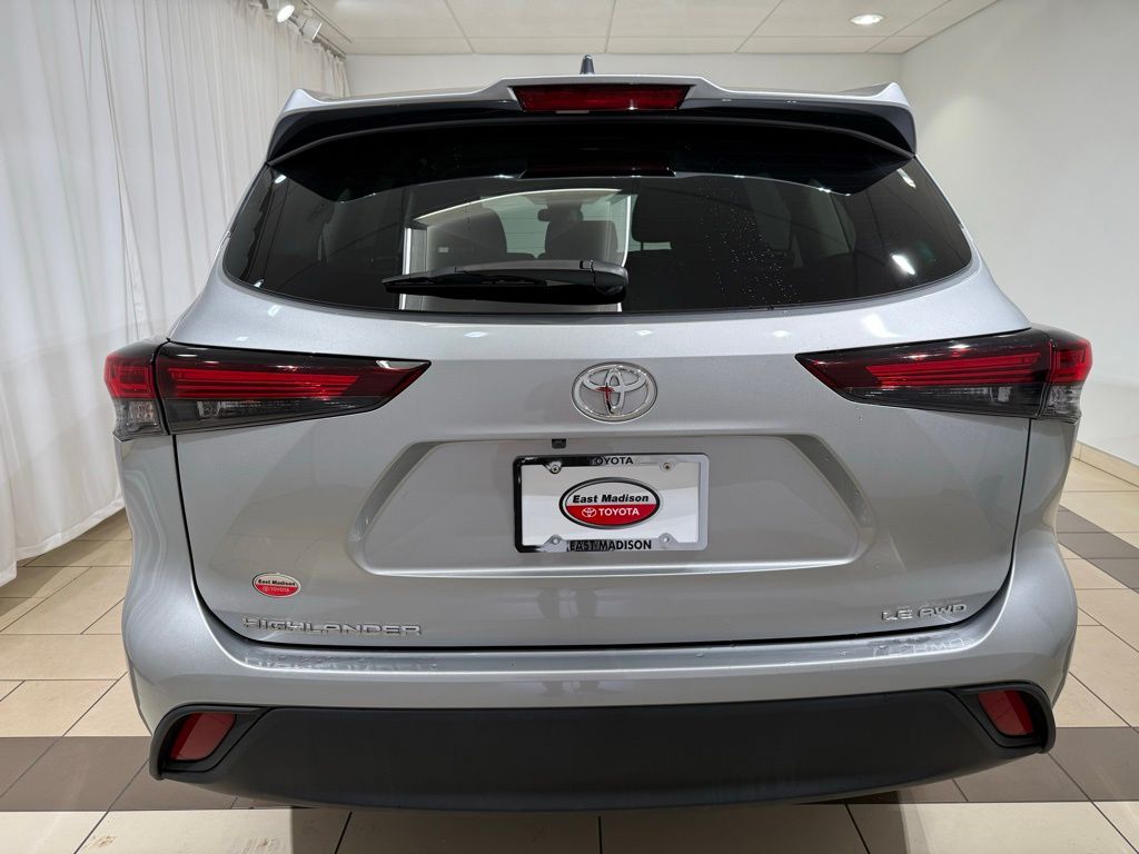 Thumbnail: 2025 Toyota Highlander - 4