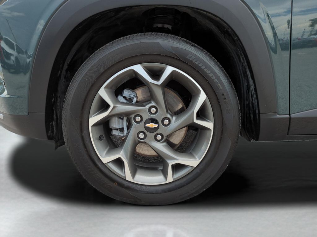 Used 2025 Gray Chevrolet LT image 24