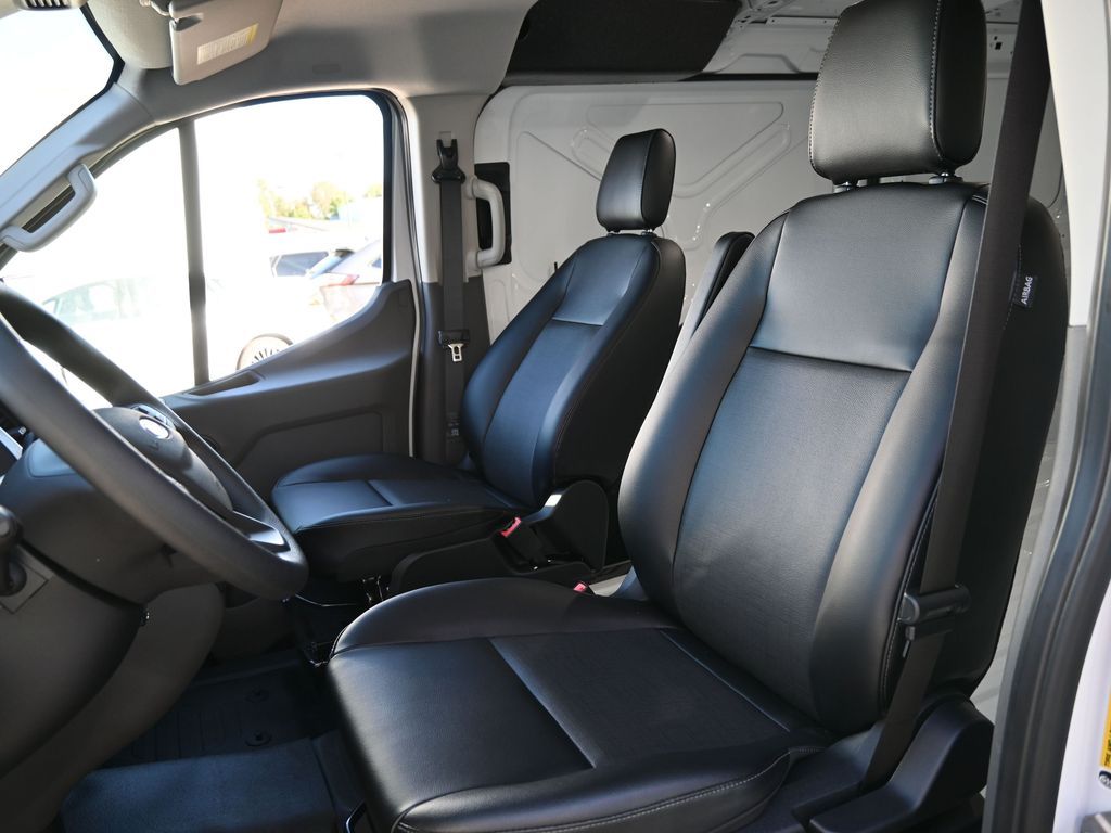 2024 Ford Transit 250