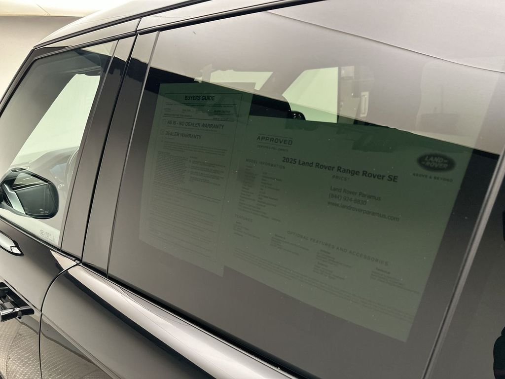 Thumbnail: 2025 Land Rover Range Rover - 32