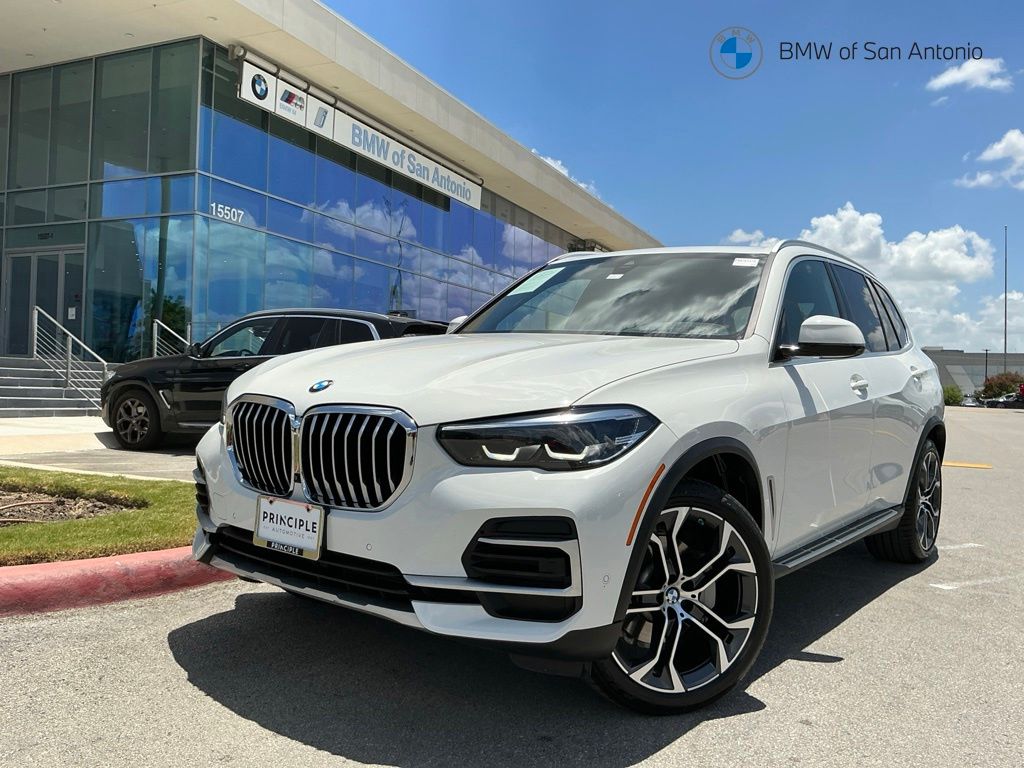 Alpine White 2023 BMW X5 SUV / Crossover Rear-Wheel Drive 8-Speed Automatic