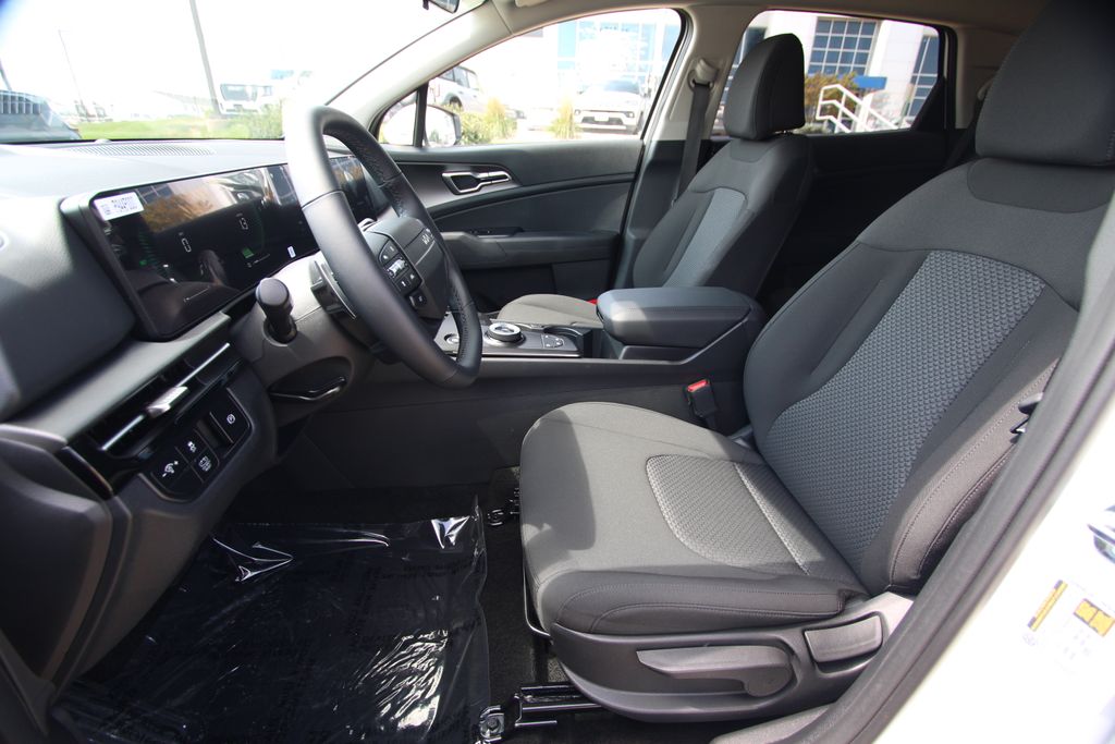New 2027 Kia Sportage Hybrid SUV