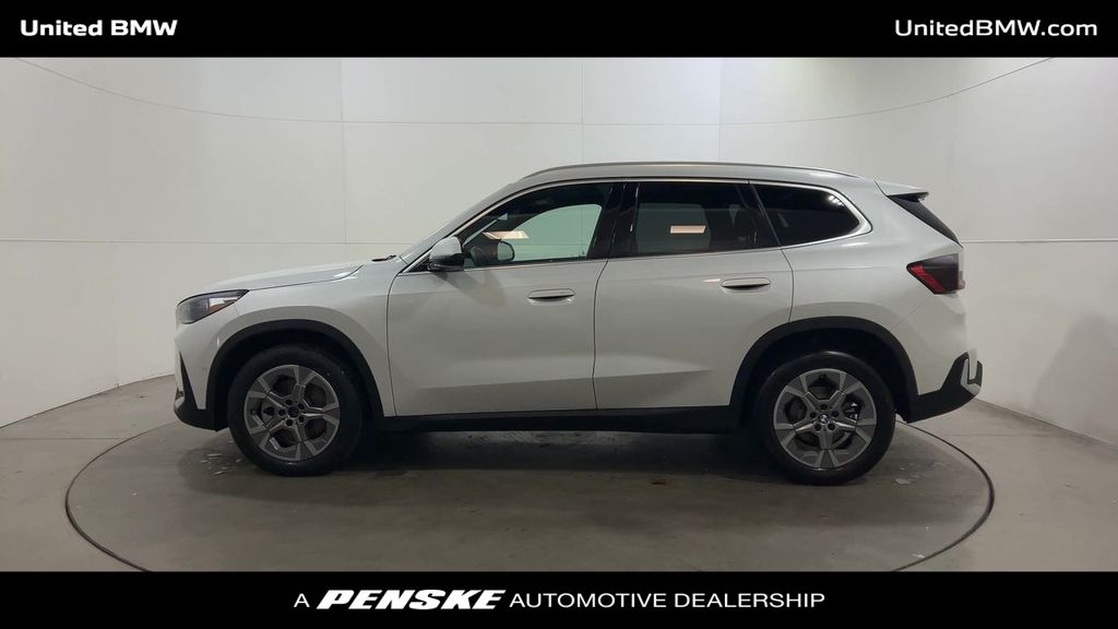 Thumbnail: 2023 BMW X1 - 5