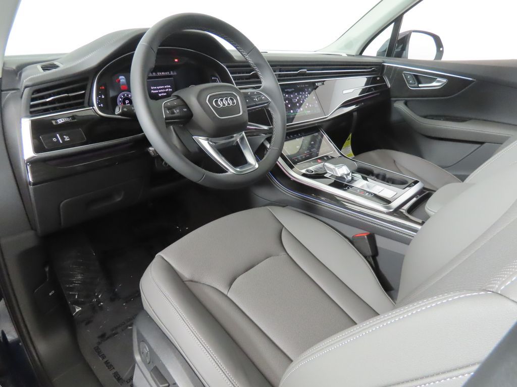 Thumbnail: 2026 Audi Q7 - 27