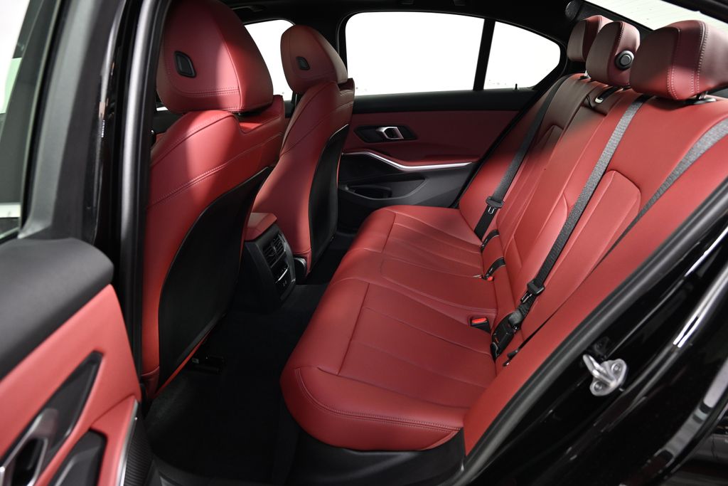 Thumbnail: 2025 BMW 3 Series - 24