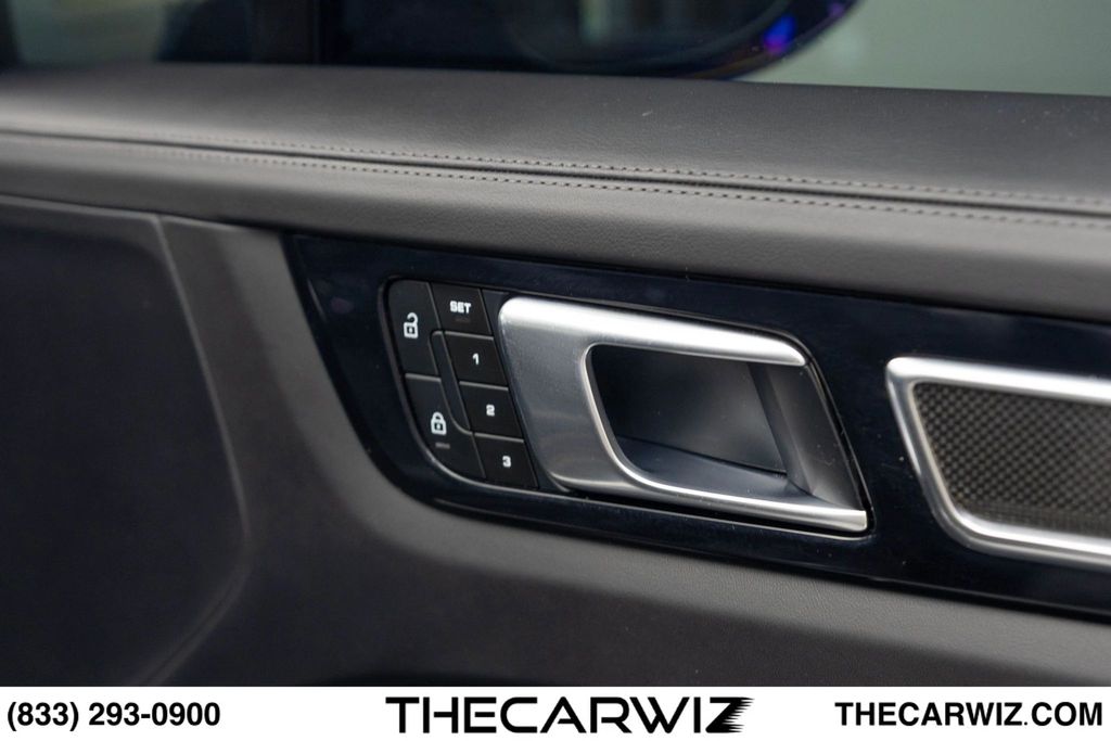 2023 Porsche Cayenne Coup Turbo - Photo 82