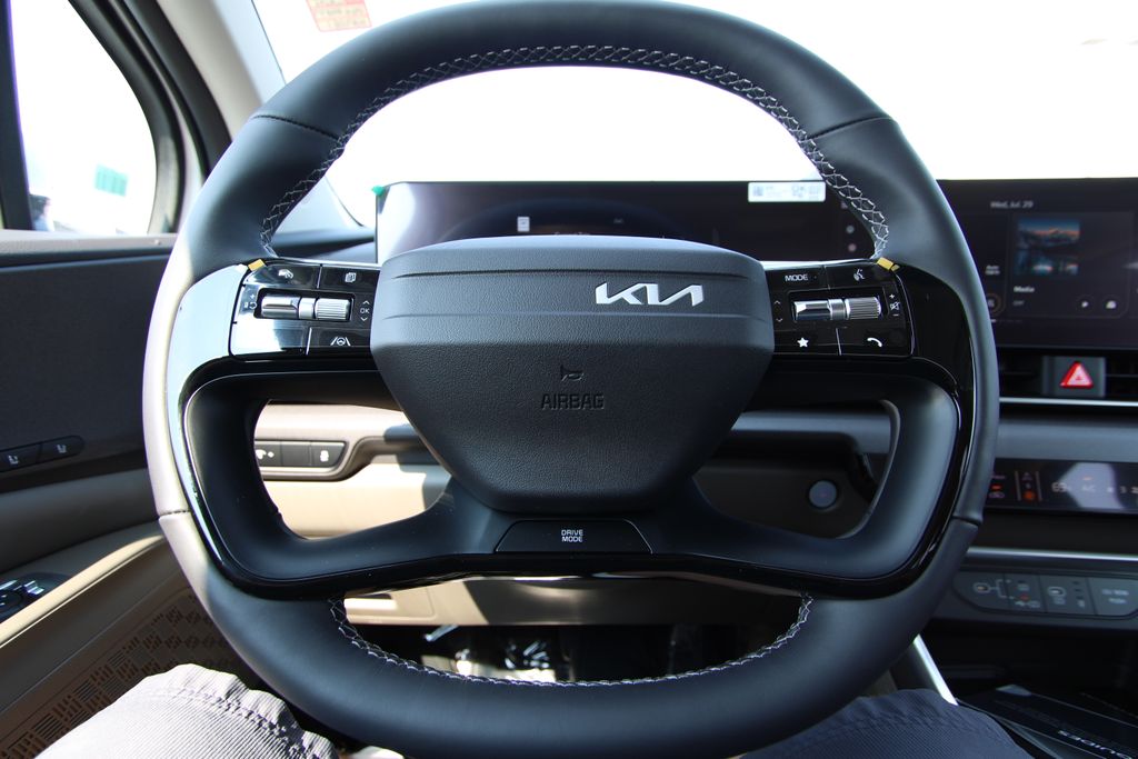 New 2027 Kia Carnival MPV Van