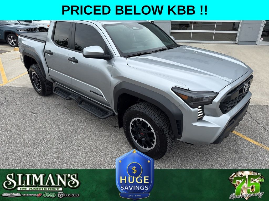 2024 Toyota Tacoma Plata (Celestial Silver Metallic) Camioneta Todo terreno 8 velocidades Automática