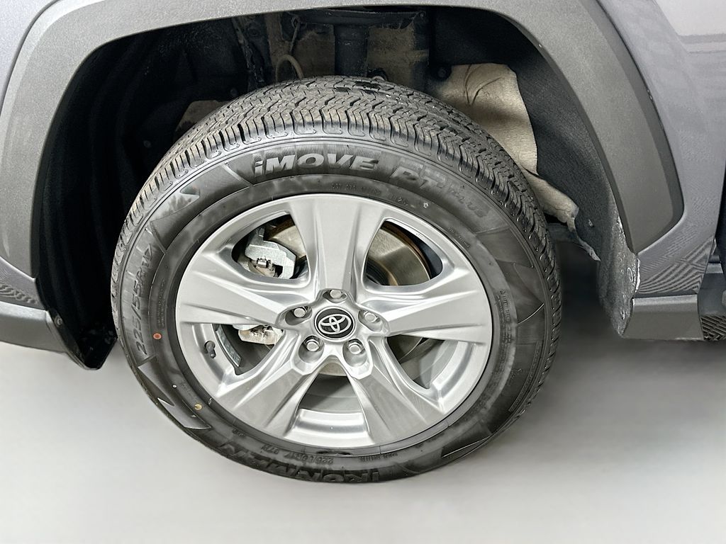 Thumbnail: 2024 Toyota RAV4 - 31