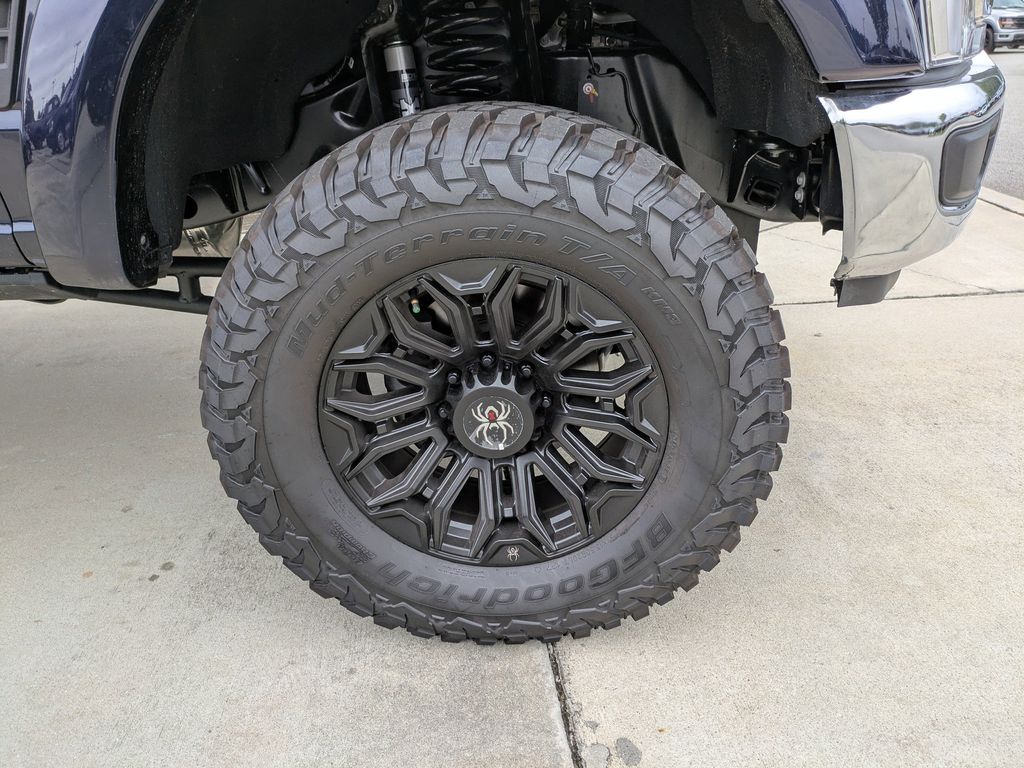 2025 Ford F-250 Black Widow