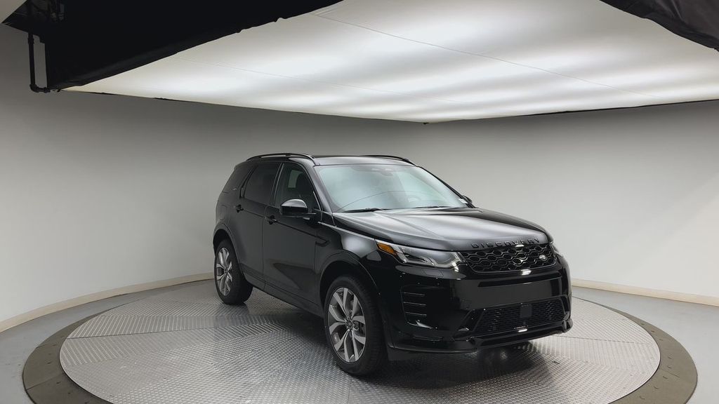 Thumbnail: 2026 Land Rover Discovery Sport - 8