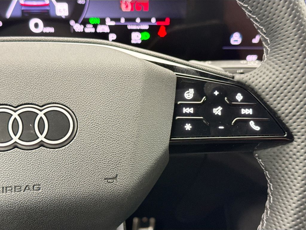 Thumbnail: 2025 Audi SQ5 - 12