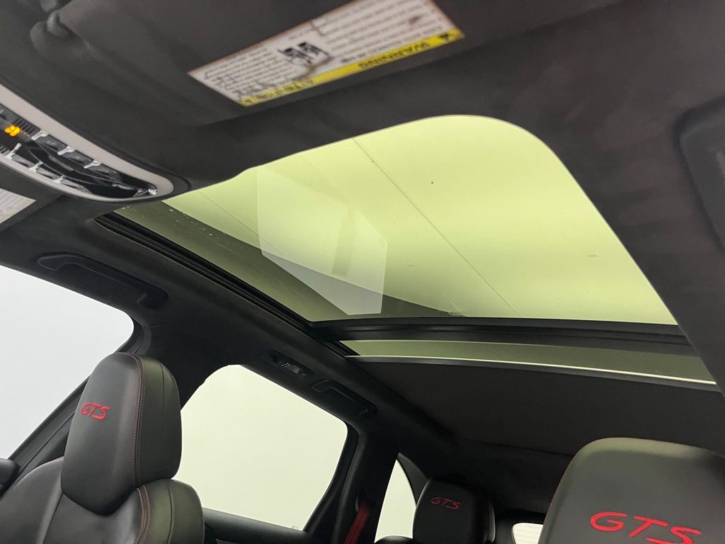 Thumbnail: 2013 Porsche Cayenne - 27