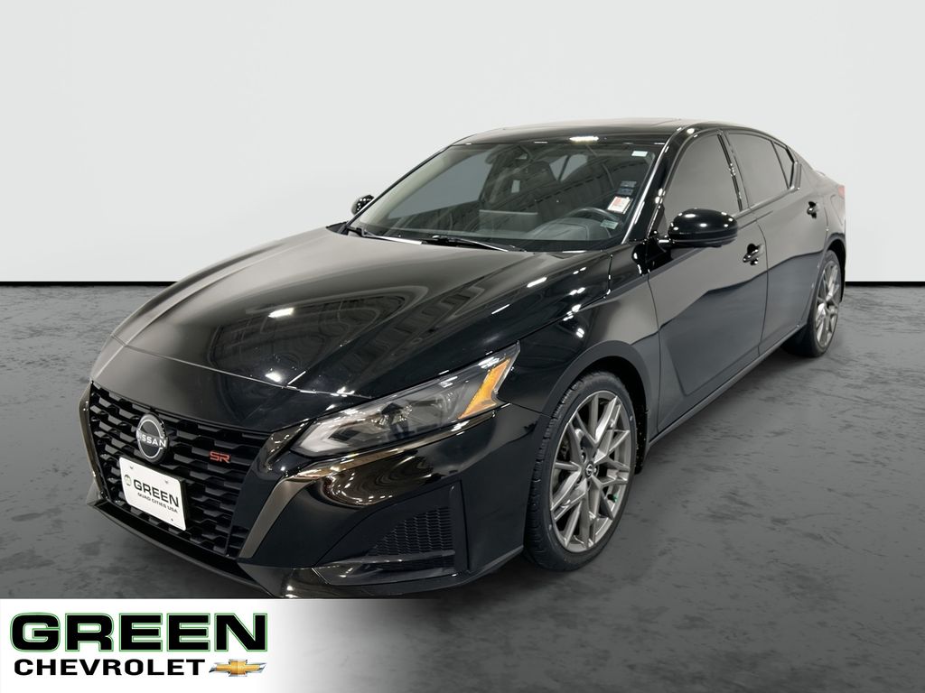 2023 Nissan Altima 2.0 SR FWD