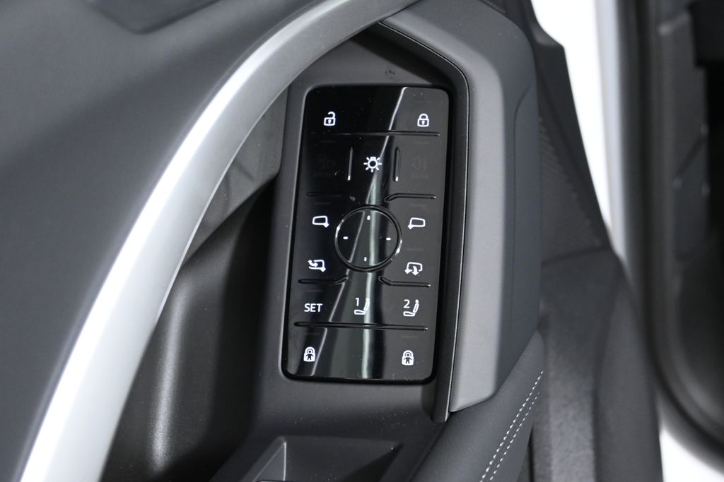 Thumbnail: 2025 Audi Q5 - 24