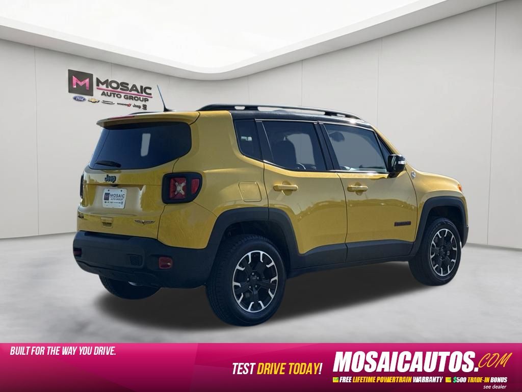 View vehicle photo 7