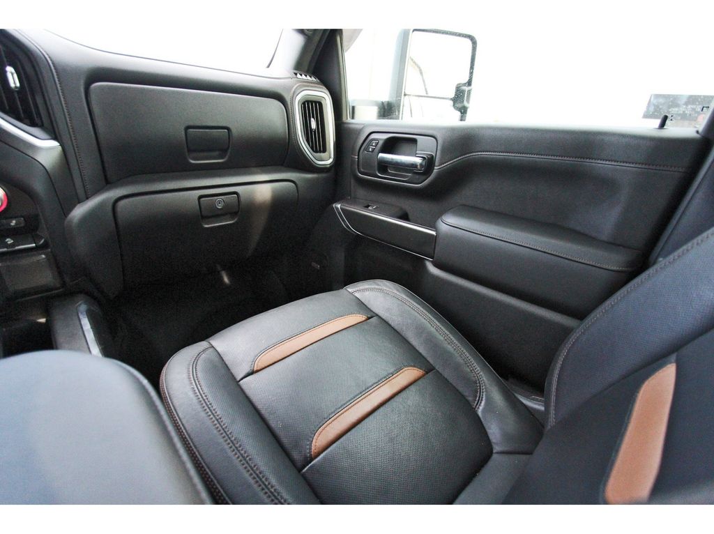 2021 GMC Sierra 2500HD AT4 White at River Oaks CDJR