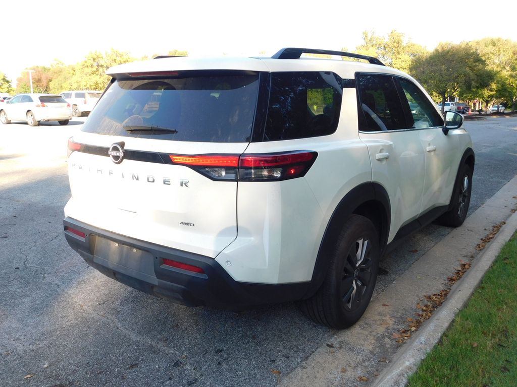 Thumbnail: 2025 Nissan Pathfinder - 4