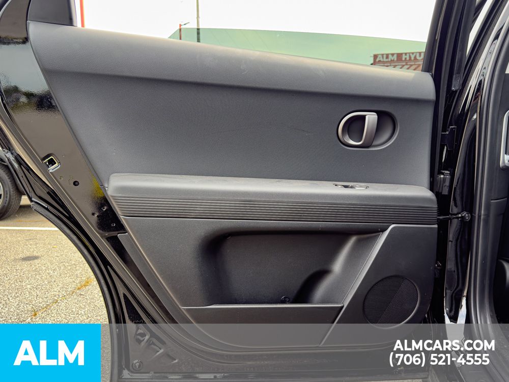 Used 2025 Abyss Black Hyundai SEL image 14