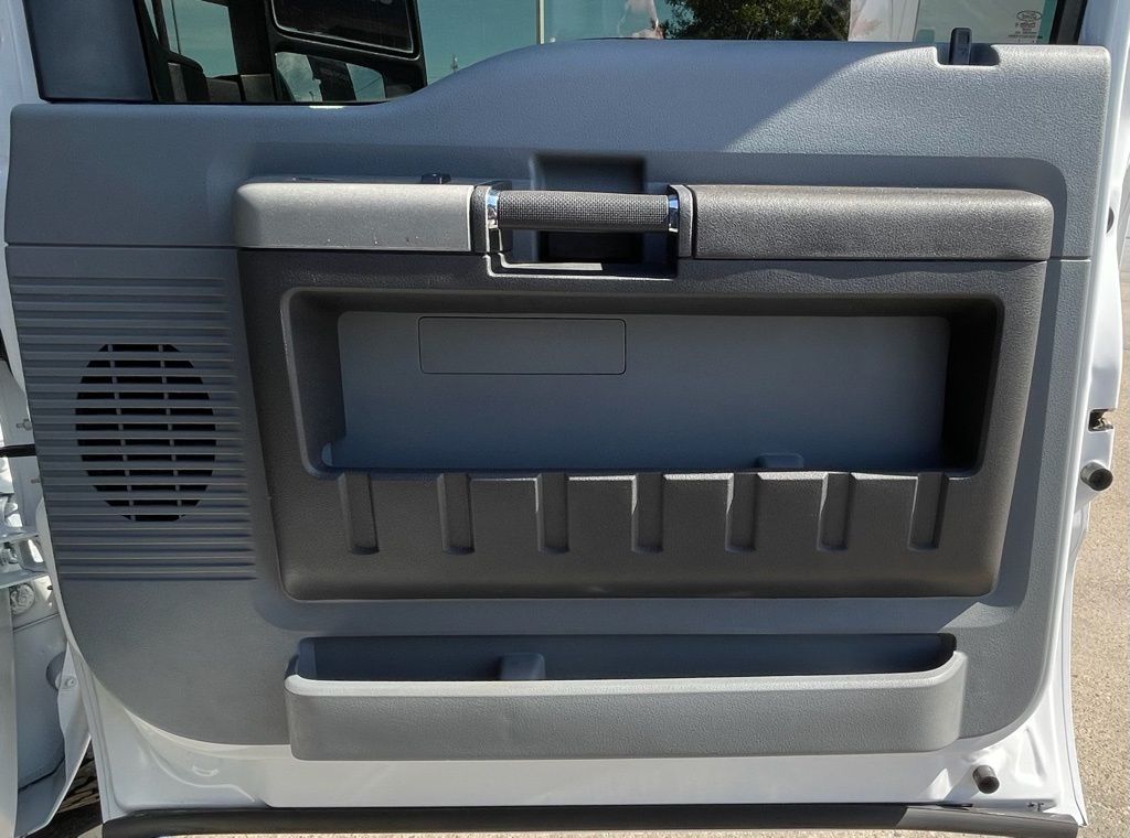 2016 Ford F-250SD XLT White at Emmons Autoplex