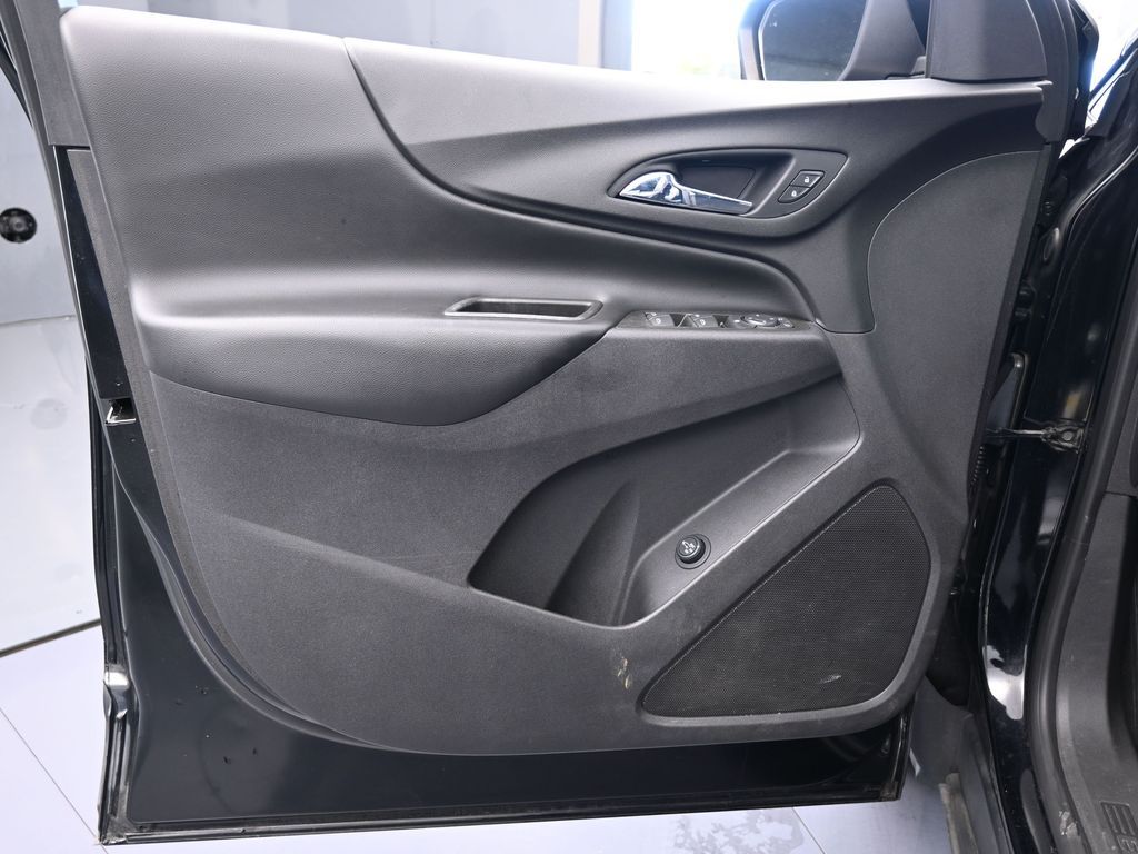 Used 2020 Mosaic Black Metallic Chevrolet LT image 25