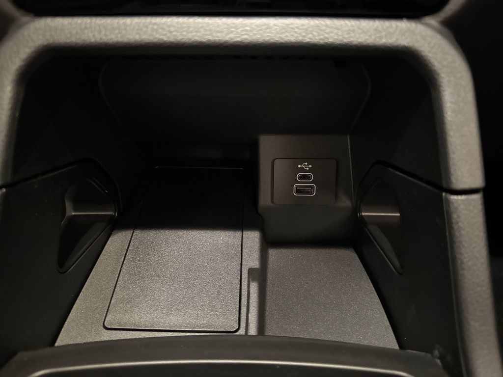 New 2026 Black Ford XLT image 27