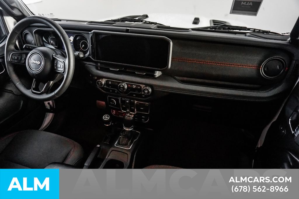 Used 2025 White Jeep Rubicon image 21