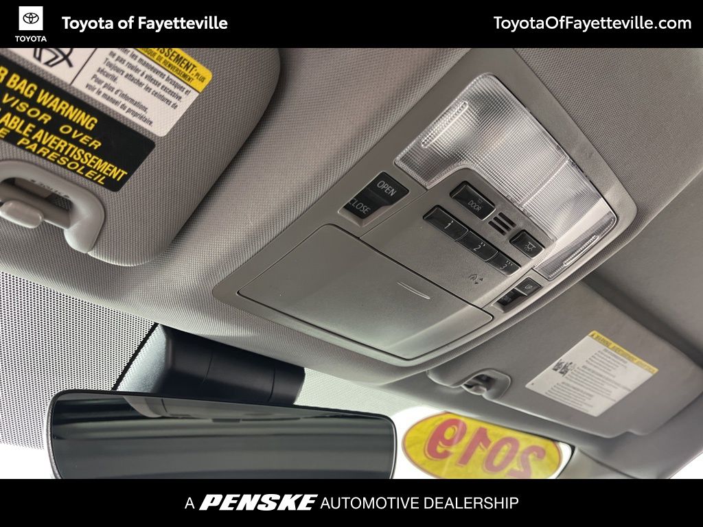 Thumbnail: 2019 Toyota Highlander - 31