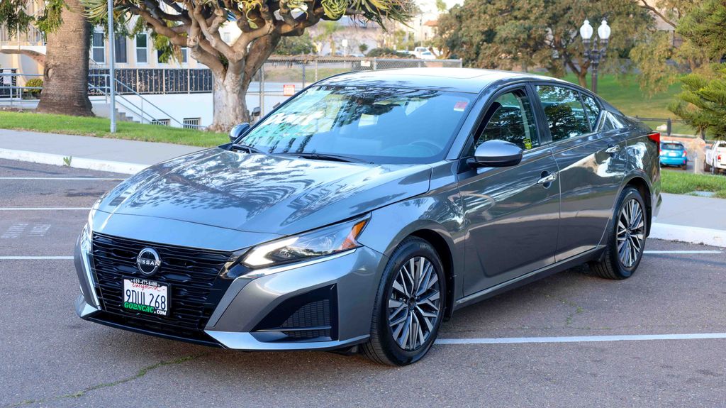 Used 2023 Nissan Altima 2.5 SV 4D Sedan