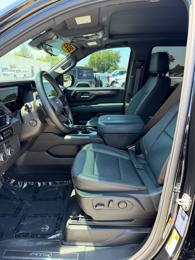 Used 2025 GMC Yukon SUV
