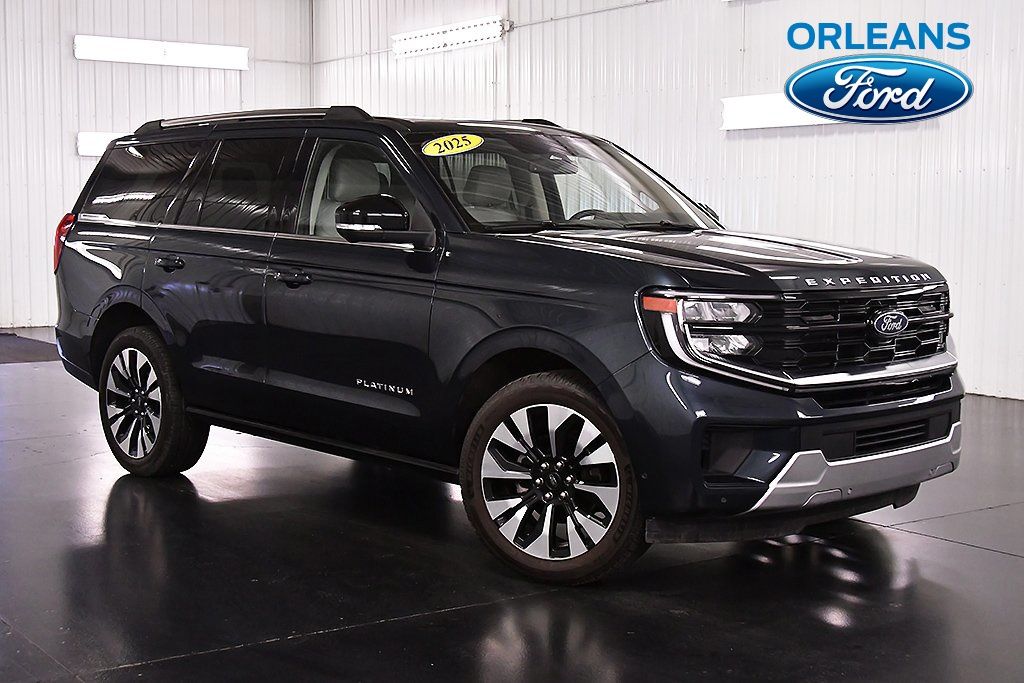 2025 Ford Expedition Platinum 4WD