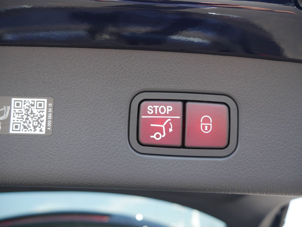 Thumbnail: 2024 Mercedes-Benz GLC - 22