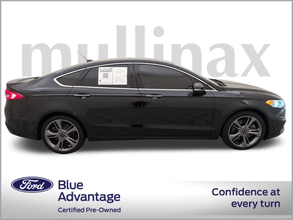 2017 Ford Fusion Sport photo 2