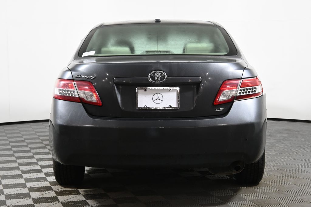 Thumbnail: 2011 Toyota Camry - 9