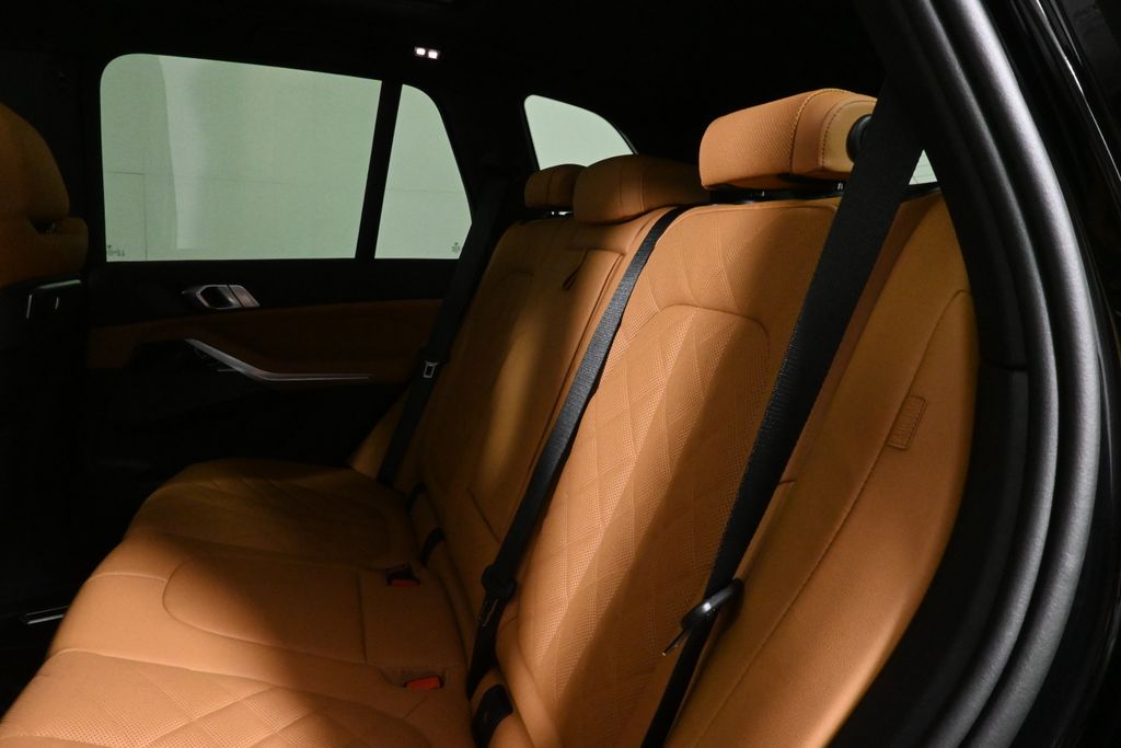 Thumbnail: 2026 BMW X5 - 4