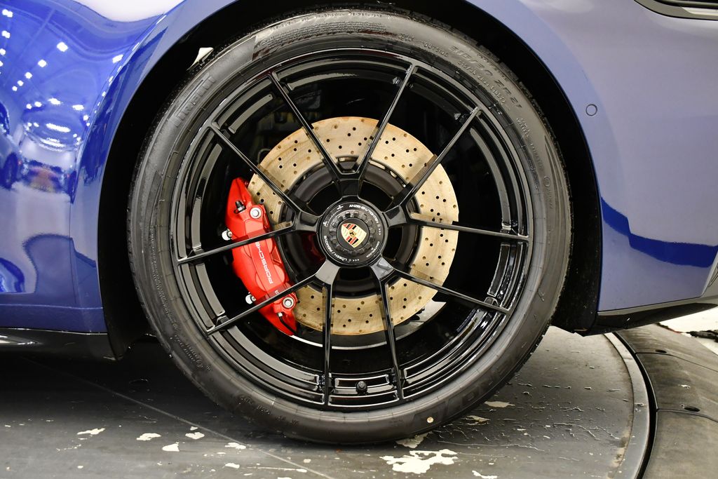 Thumbnail: 2026 Porsche 911 - 17